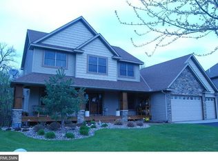 1728 Oakpointe Dr, Waconia, MN 55387