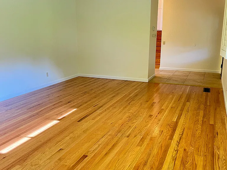 233 Calvin Pl — Photo 5