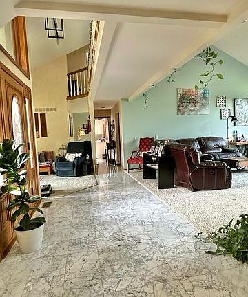 4th image of 989 Elmsmere Dr