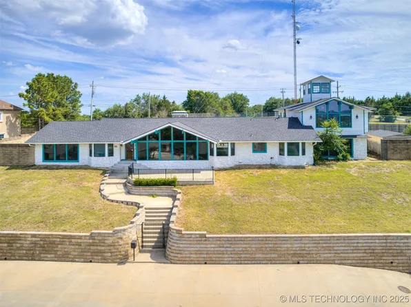 6634 E 60th Pl, Tulsa, OK 74145