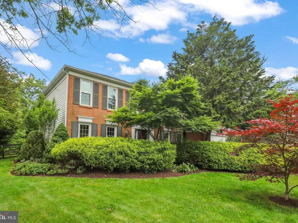 113 Minor Rd, Sterling, VA 20165