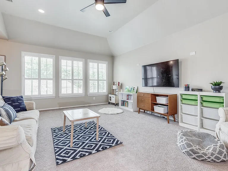 6429 Blacktree Dr — Photo 13