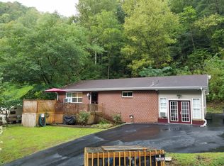 1256 Red Creek Rd, Pikeville, KY 41501