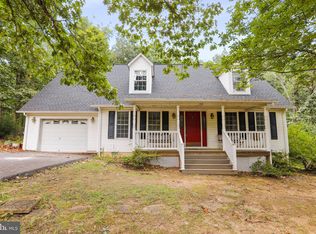 135 Poets Ln, Inwood, WV 25428