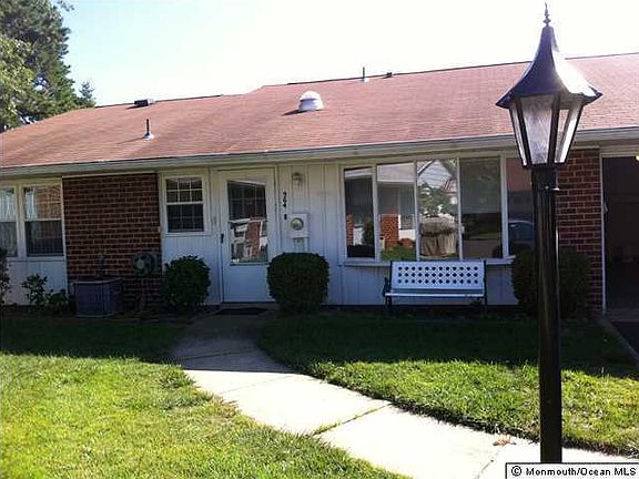 4th image of 964 Argyll Circle #B