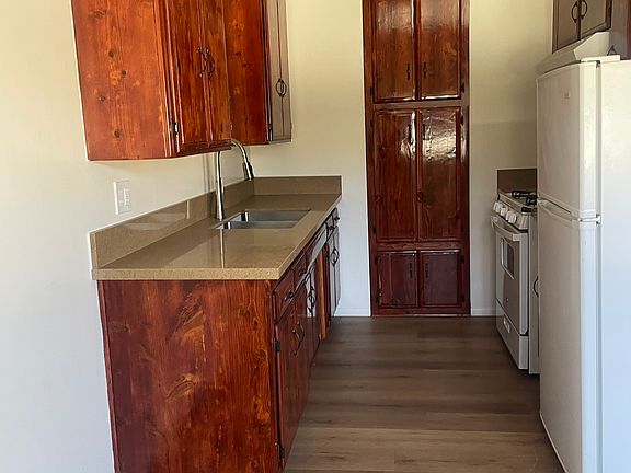 5th image of 617 N 4th St #F