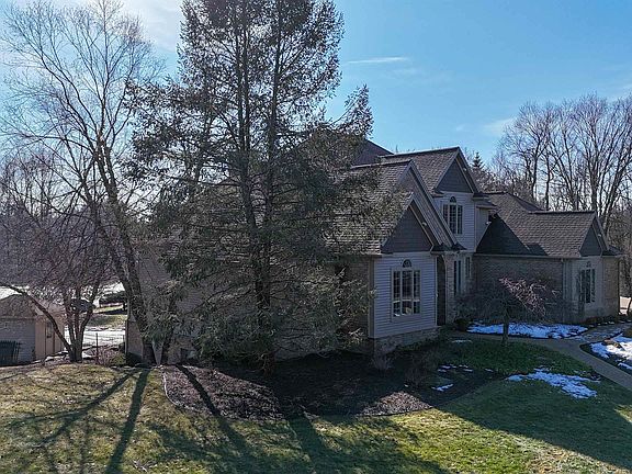 2nd image of 956 E Remus Rd