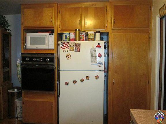 4th image of 656 W Avenue J11