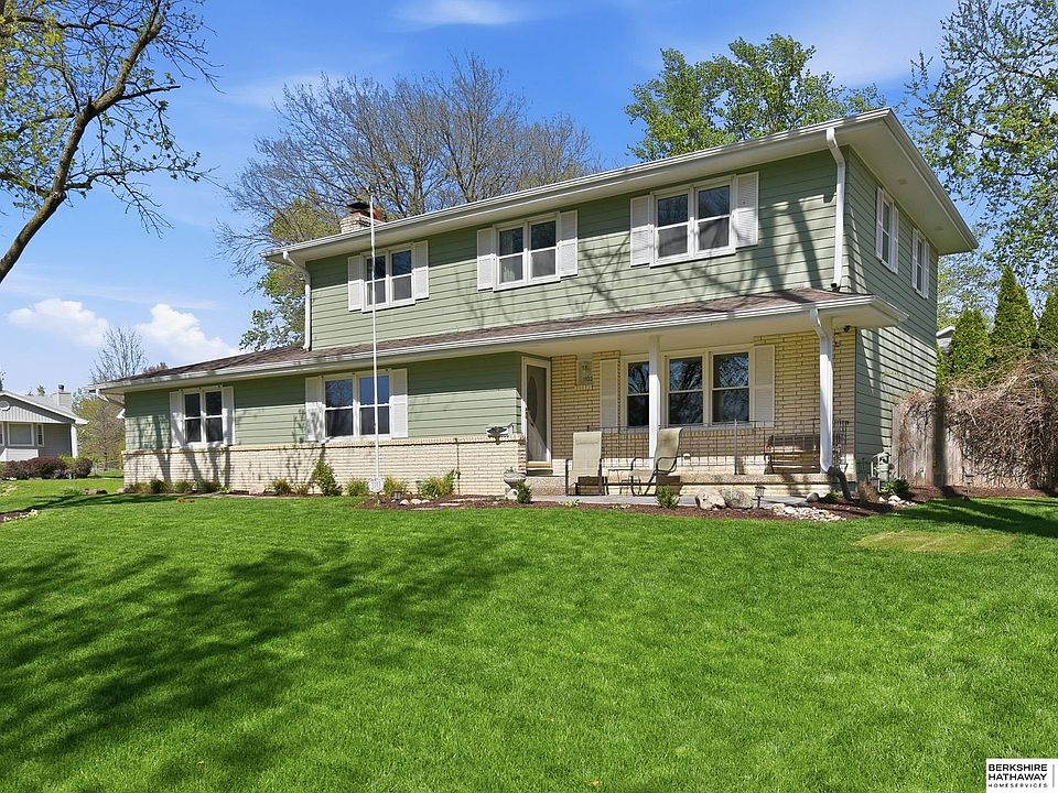 1st image of 1103 Parc Dr