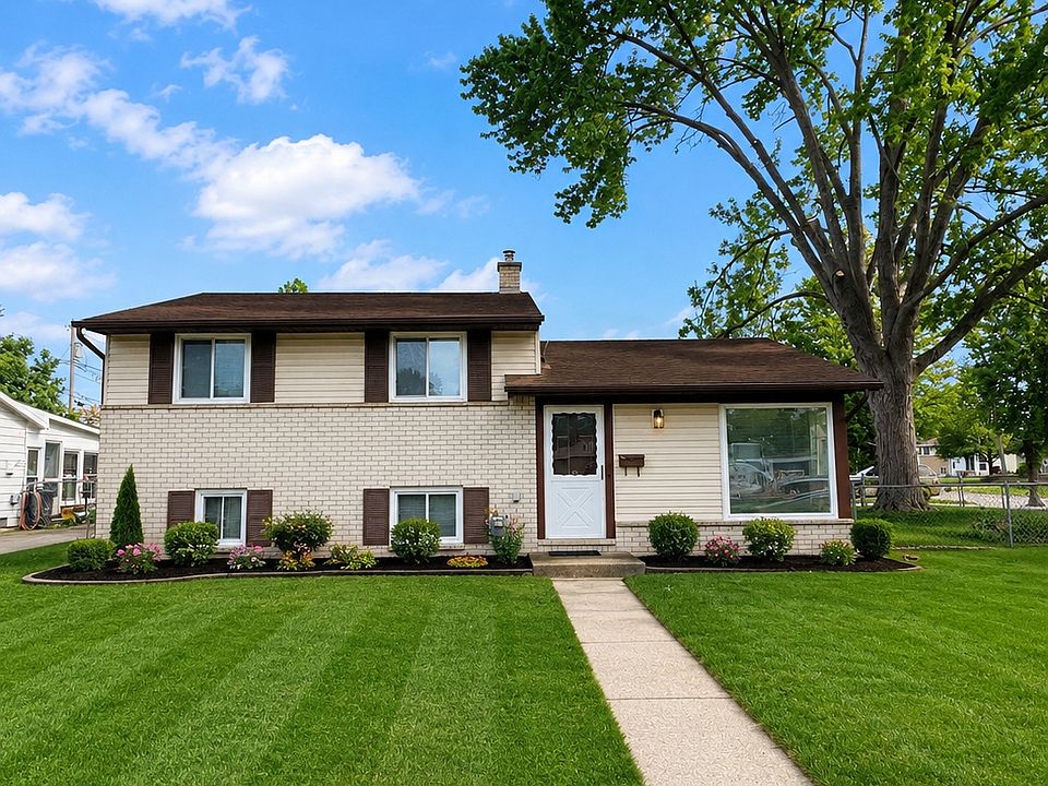 1st image of 34714 Forman Dr