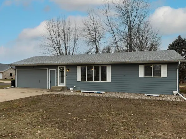 1001 W Main St, Belle Plaine, MN 56011