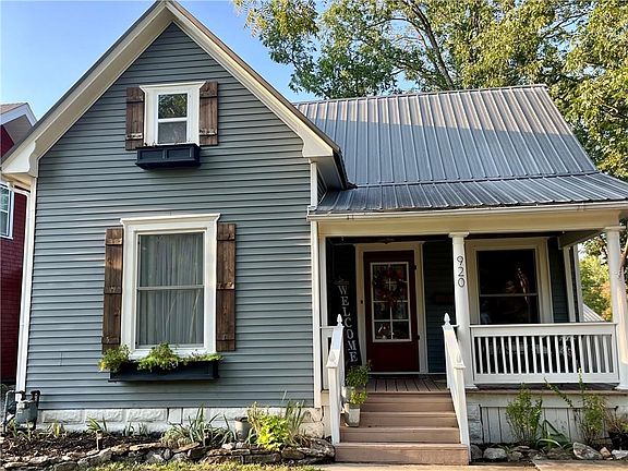 2nd image of 920 Brown Ave