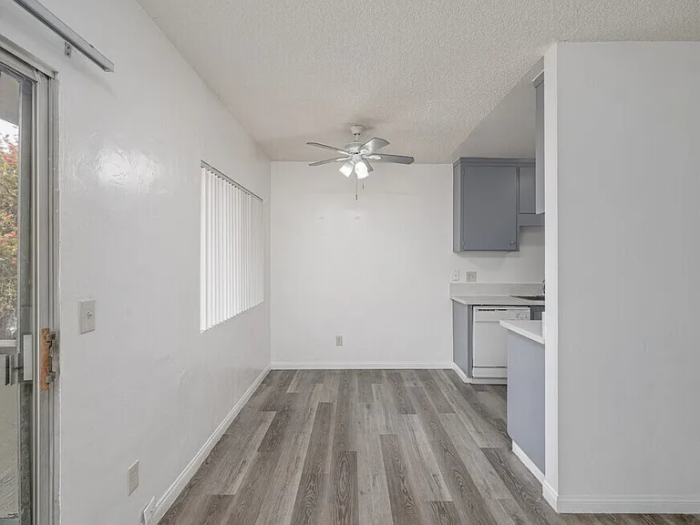 437 Church Ave #F — Photo 3