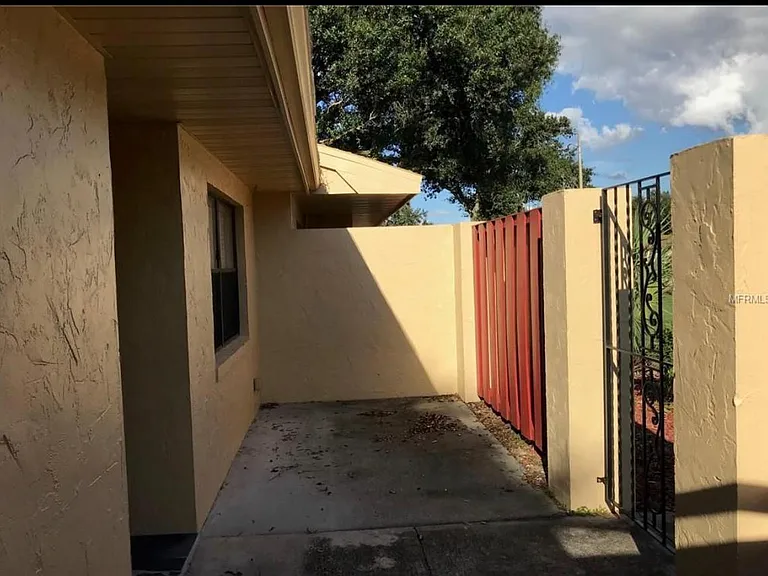 1073 Medinah Way — Photo 11