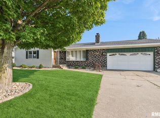 1825 5th Ave S, Clinton, IA 52732