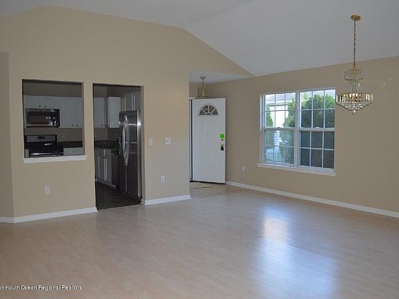 3rd image of 2354 Greendale Ct