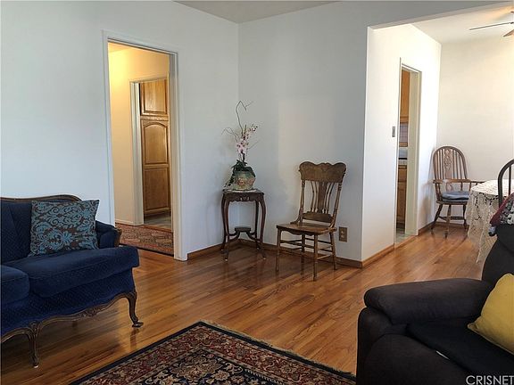 3rd image of 15690 Loukelton St