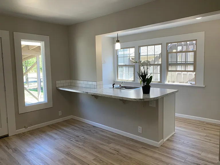 26 N Jefferson St — Photo 2