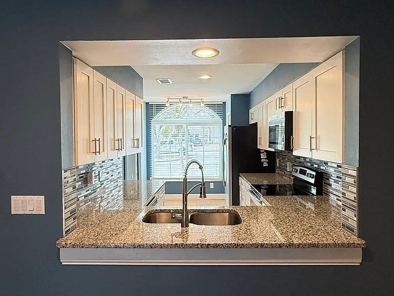 505 Sun Ridge Pl #122 — Photo 4