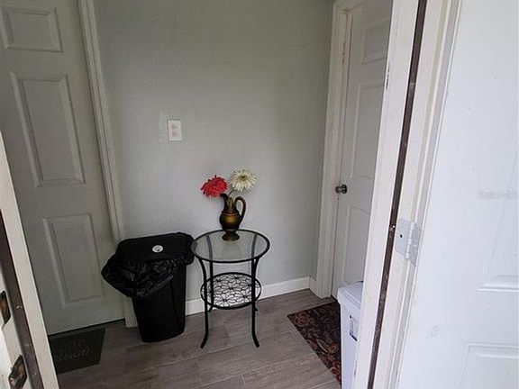 5th image of 815 14th St APT B