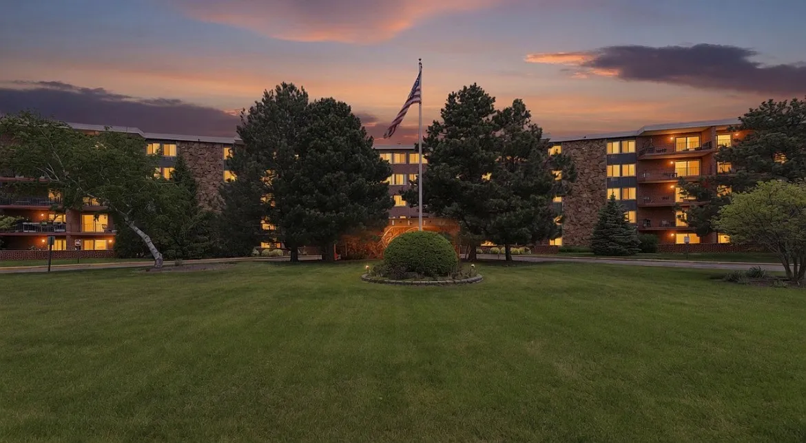 1 bed, 875 sqft, $1,750 — Photo 4