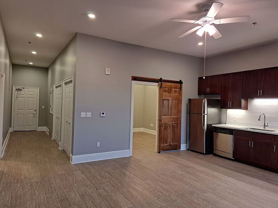 1st image of 4525 Freret St #307