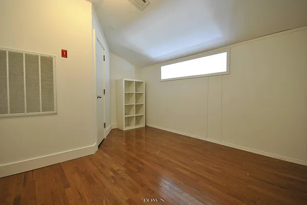 Rented by Town Residential | media 9