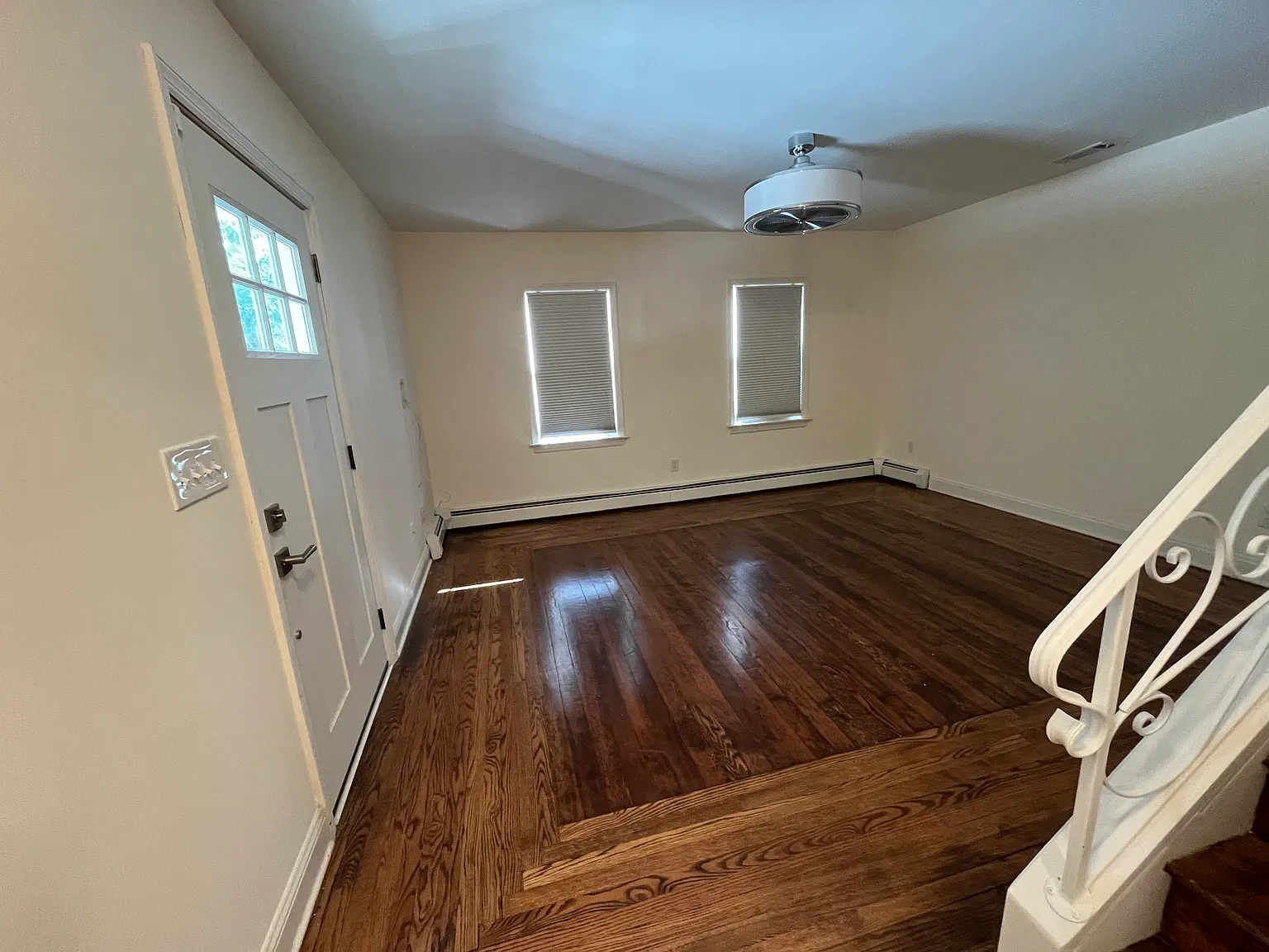 4 bed, 1.5 bath, 1800 sqft, $4,300 — Photo 3