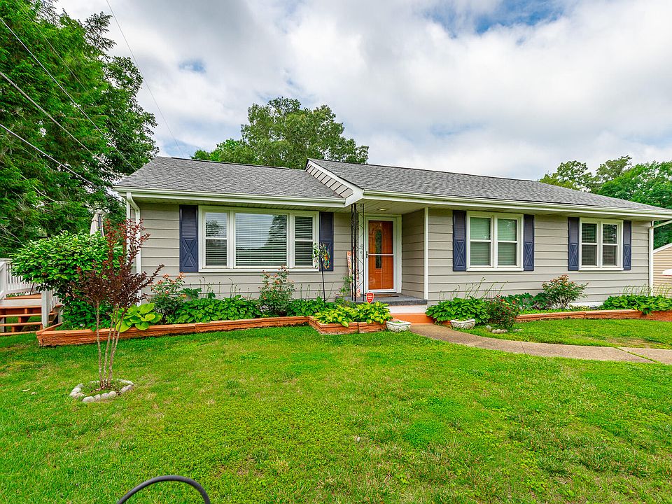 1st image of 3830 Pin Oak Ter