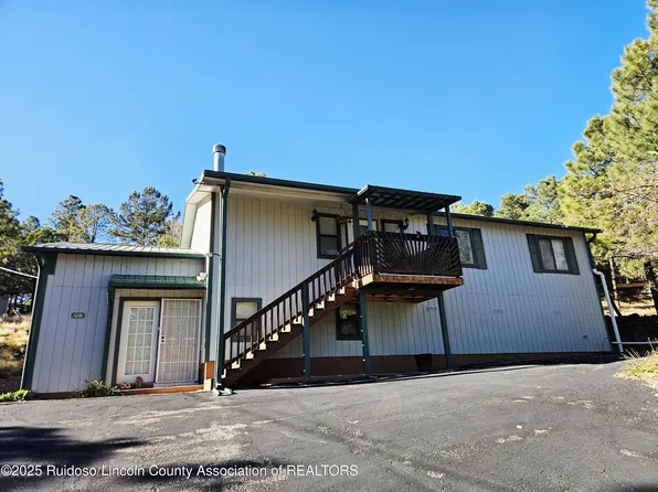 207 Rio Arriba Rd, Ruidoso, NM 88345