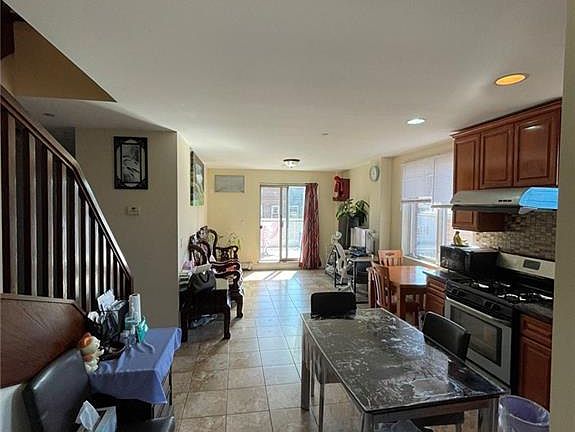4th image of 2138 Bath Ave APT 3B