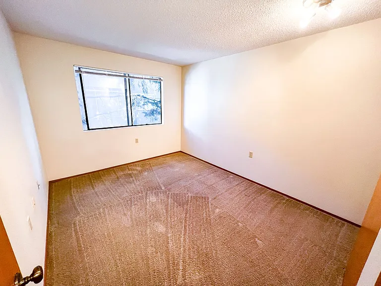 Twin Cedars Apartments — Photo 6