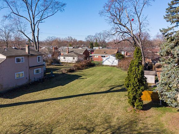 3rd image of 8505 Fenton St