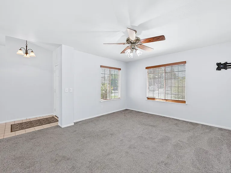 2476 N Berlin Ave — Photo 16