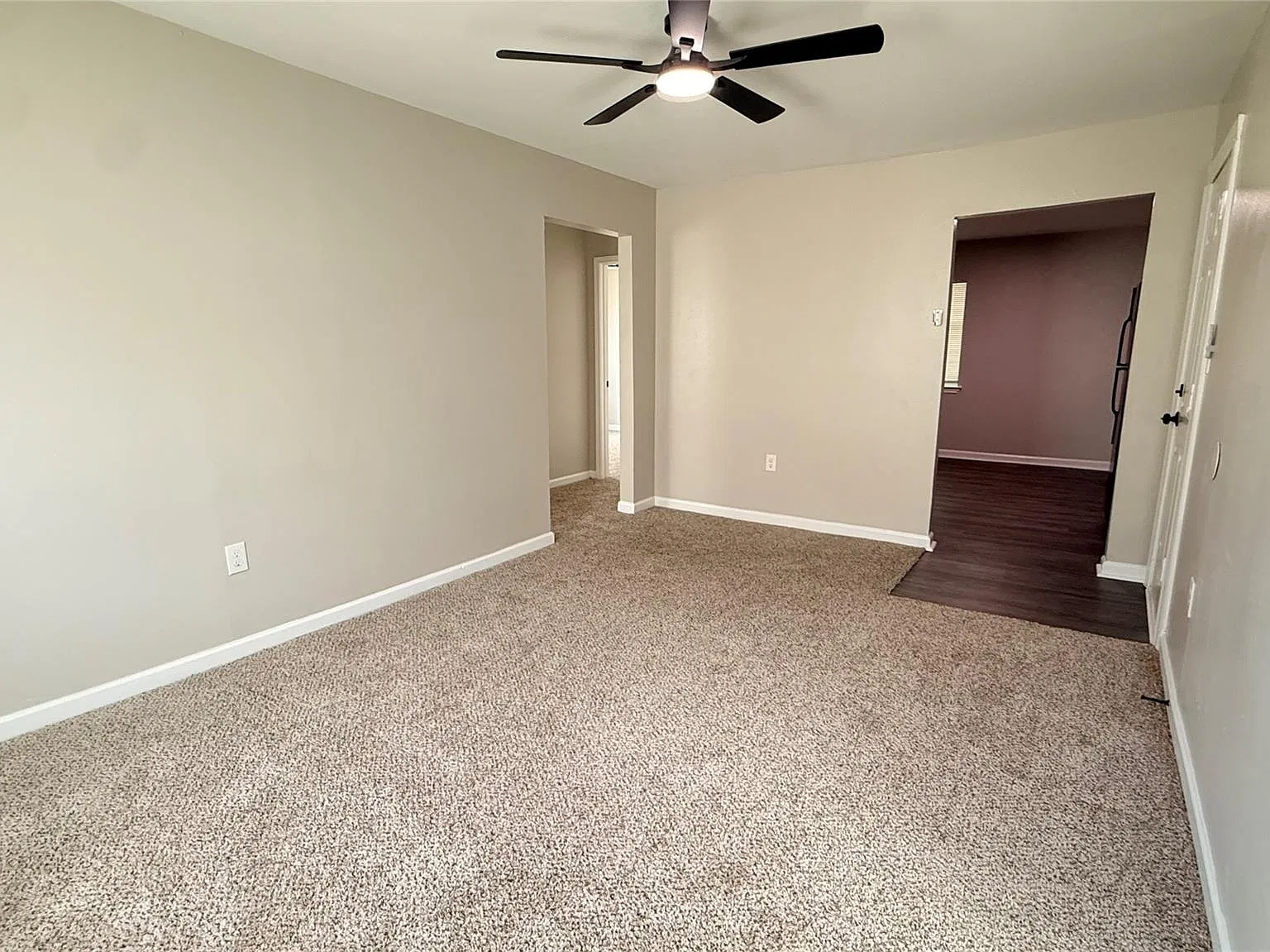 2 bed, 1.0 bath, 800 sqft, $1,000 — Photo 4