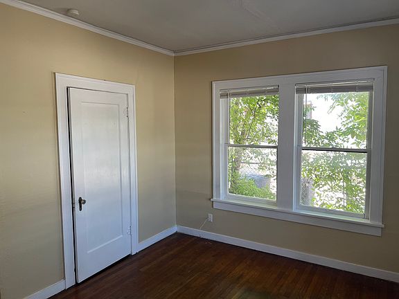 4th image of 1512 W Woodlawn Ave #2