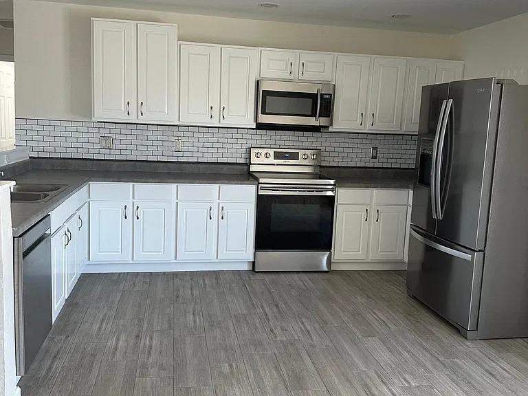 6834 S 43rd Pl — Photo 11