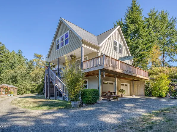 1219 NE Newport Heights Dr, Newport, OR 97365