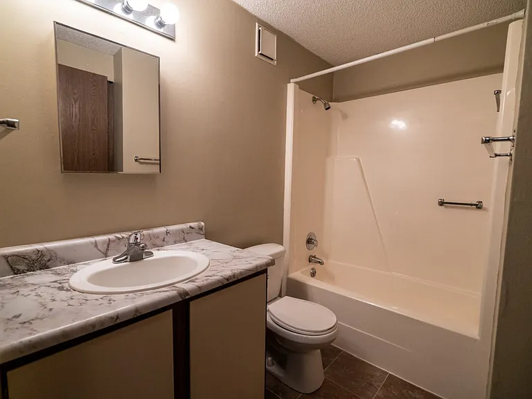 AIY Canton Apartments — Photo 19