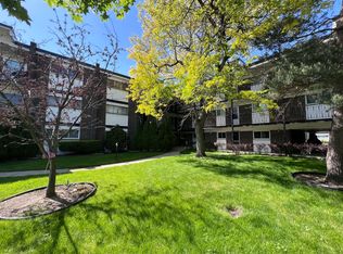 10125 Cherry Pkwy Unit 203, Skokie, IL 60076