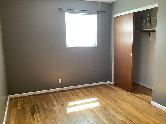 5th image of 687 Rockford Dr