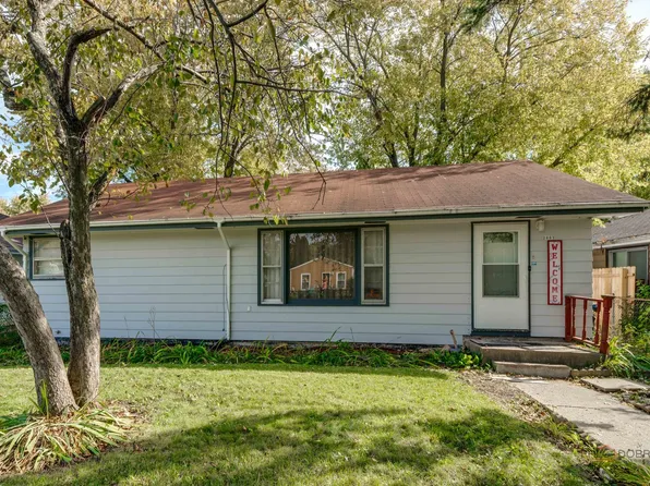 2003 Joanna Ave, Zion, IL 60099