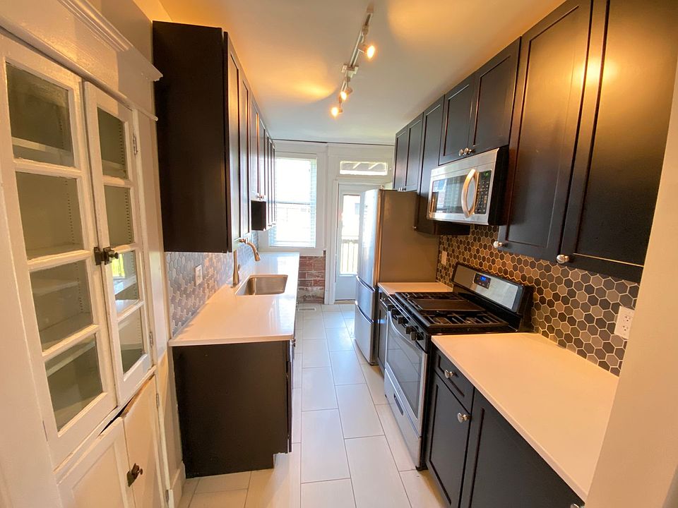 1st image of 4-16 E Norwich Ave #17579267
