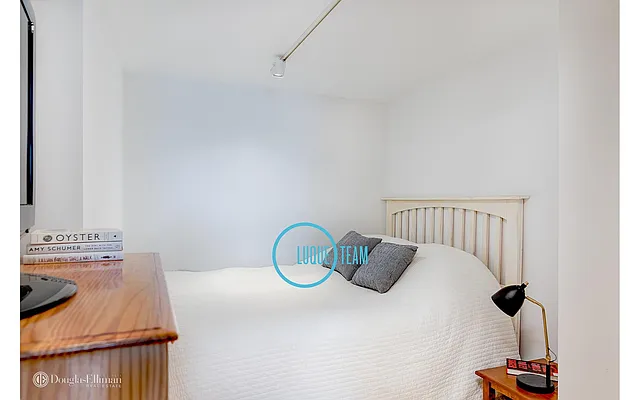 Sold by Douglas Elliman | media 4