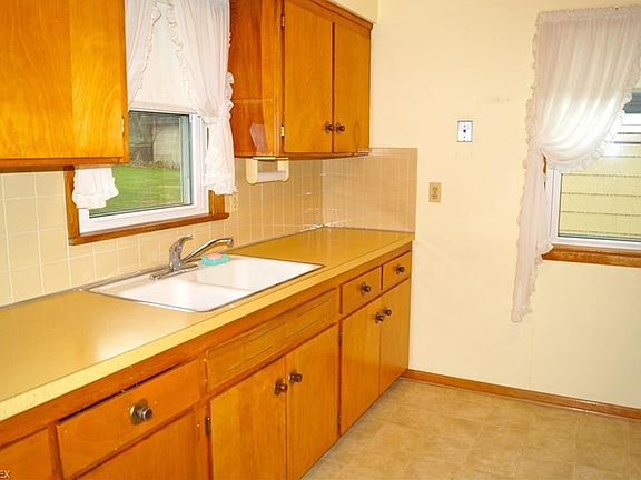 5th image of 4407 Bruening Dr