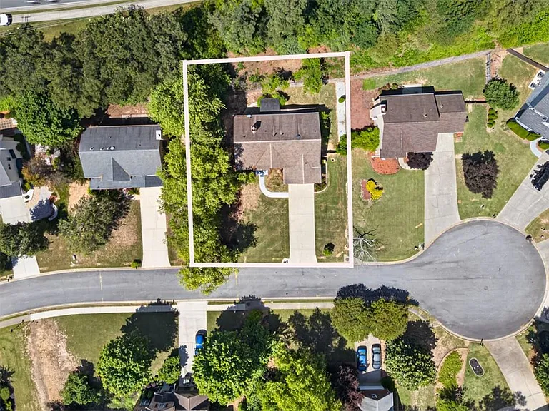 28 Stonehenge Ct — Photo 3