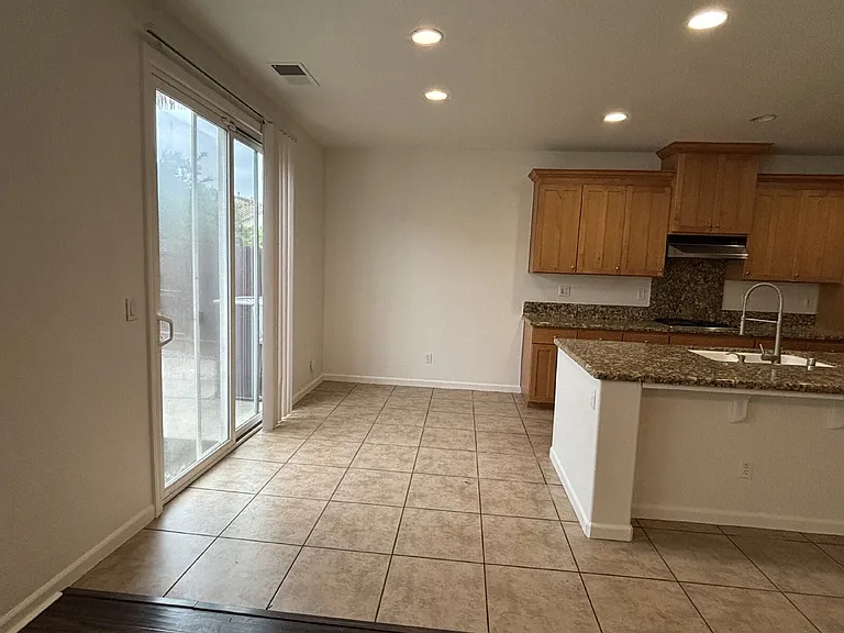 2405 El Vaquero Dr — Photo 12