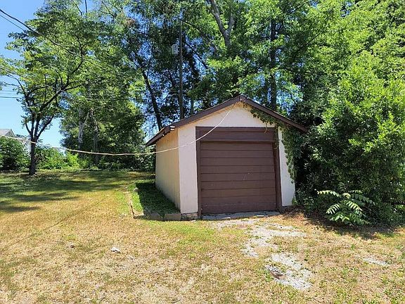 4th image of 4503 Rockford Ln