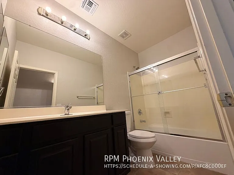 17057 W Manchester Dr — Photo 18