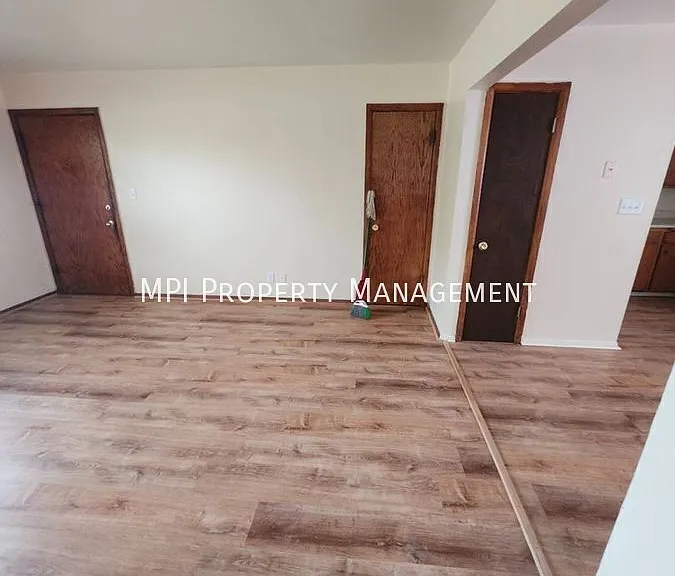 8665 W Fond Du Lac Ave #2 — Photo 2